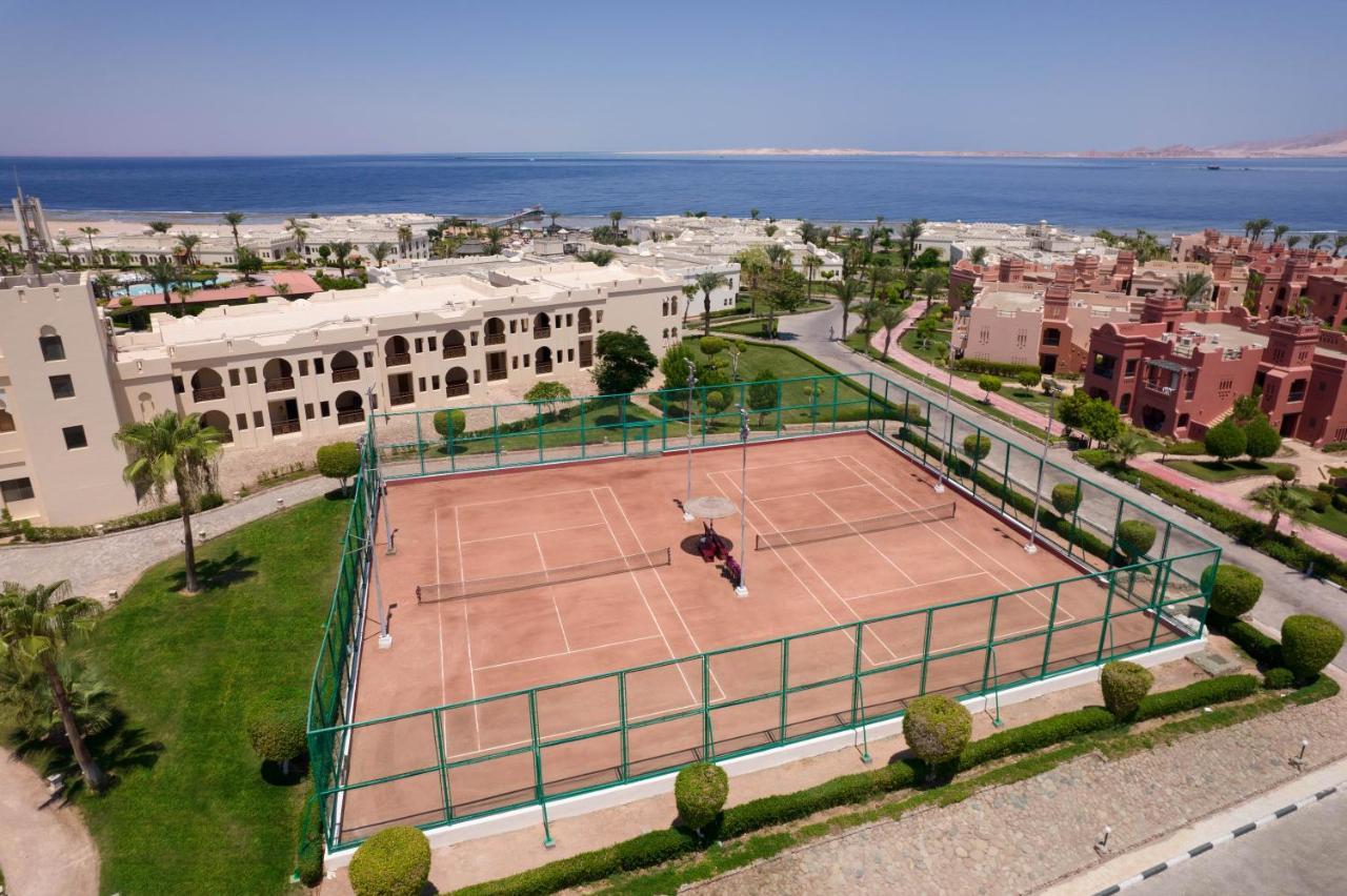 Charmillion Club Resort シャルム・エル・シェイク エクステリア 写真 Tennis court in El Alamein
