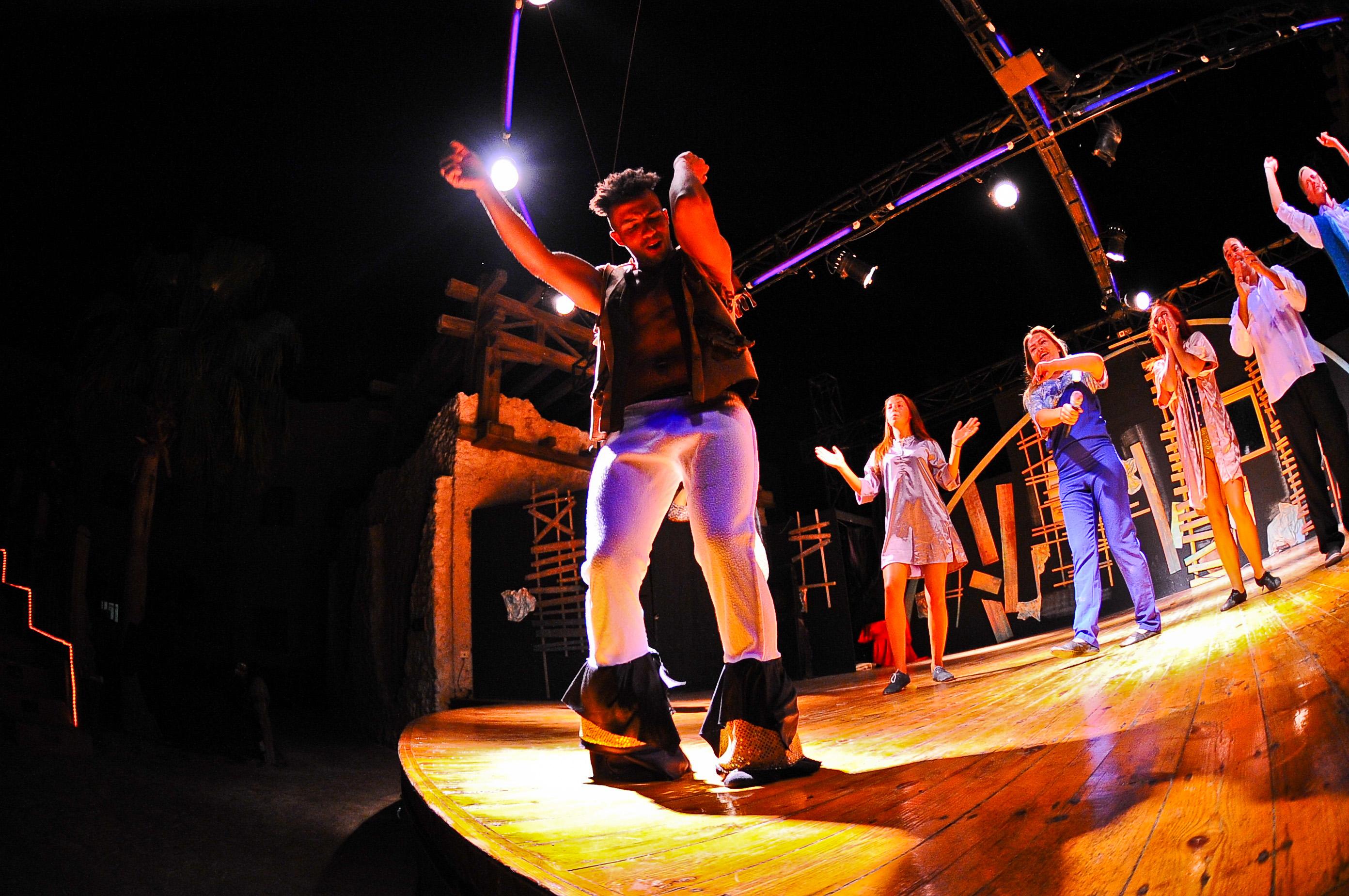 Charmillion Club Resort シャルム・エル・シェイク エクステリア 写真 The Pirate's League at Disney's Hollywood Studios