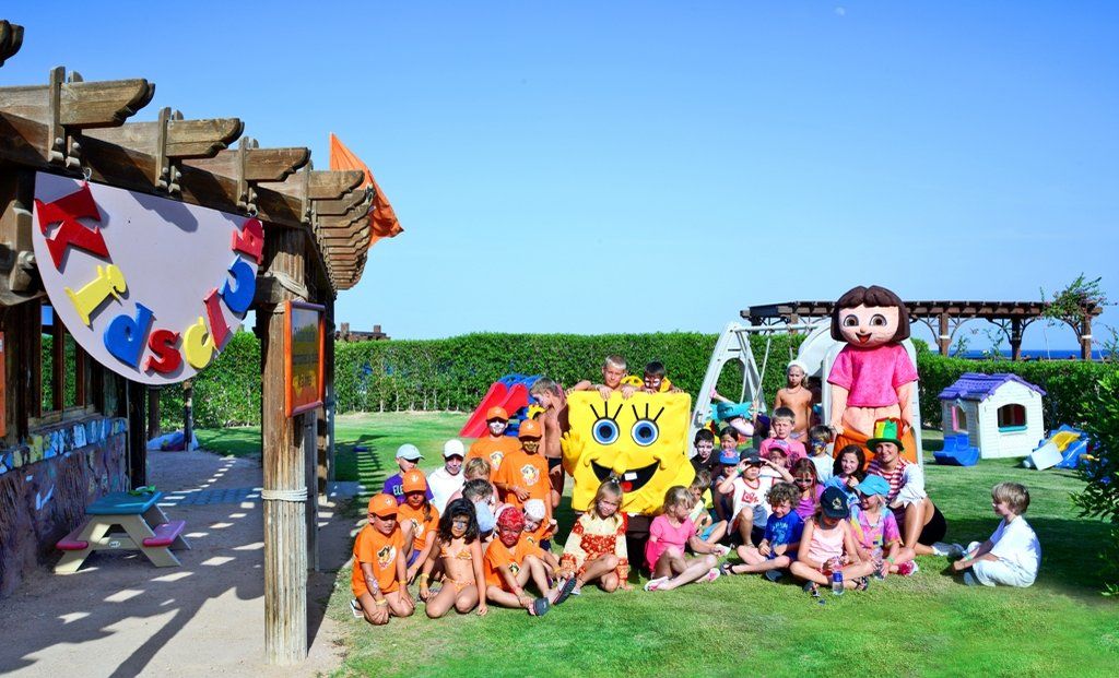 Charmillion Club Resort シャルム・エル・シェイク エクステリア 写真 SpongeBob SquarePants and Dora the Explorer at Legoland Windsor Resort