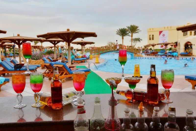 Charmillion Club Resort シャルム・エル・シェイク エクステリア 写真 Pool at the Hilton Hurghada